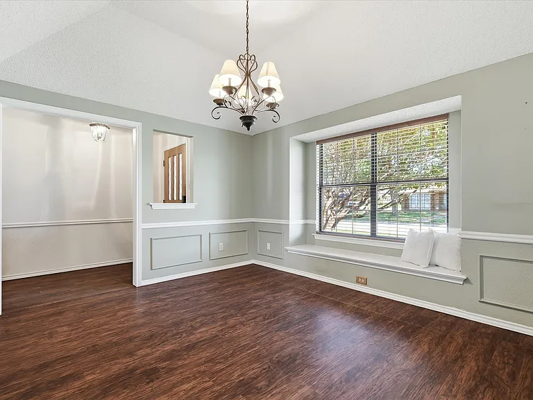 1774 Clydesdale Dr — Photo 8