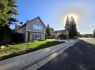 2046 Mesa Ave, Clovis, CA 93611