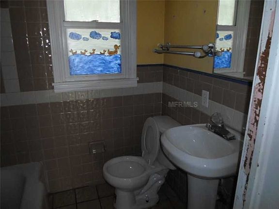 5th image of 300 45th St N
