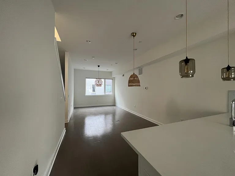 1636 N 5th Ct — Photo 10