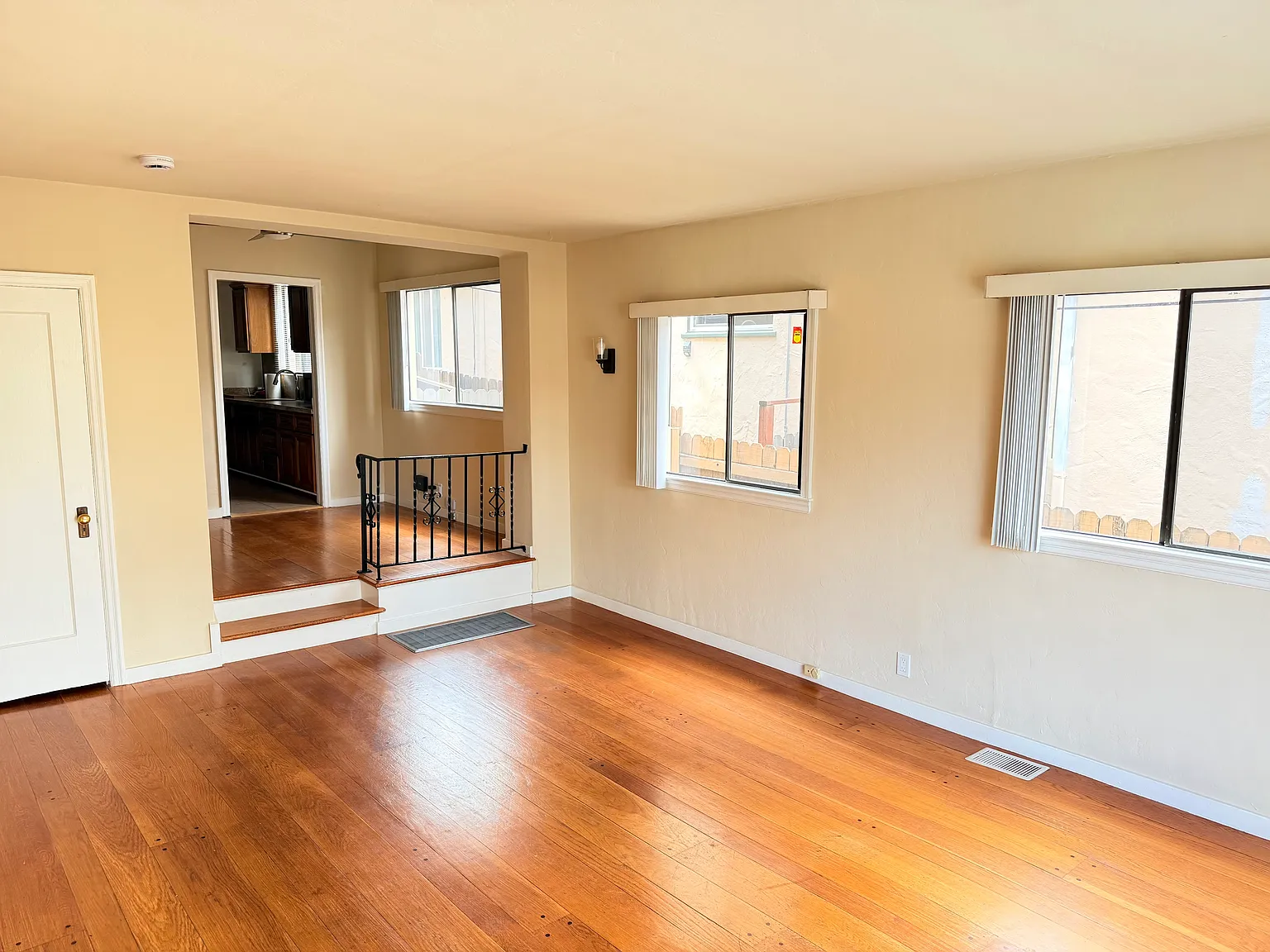 1 bed, 850 sqft, $2,500 — Photo 2