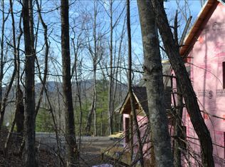 Hickory Dr, Mineral Bluff, GA 30559