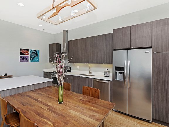 3rd image of 1101 Dodge Ave APT 204