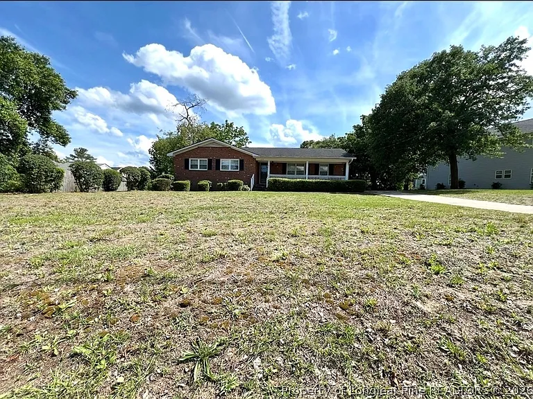 1319 Levy Dr — Photo 2