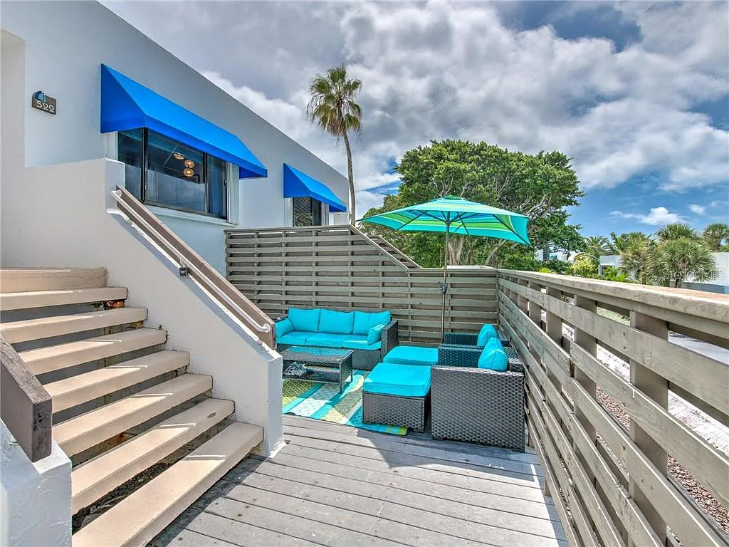 2 bed, 2.0 bath, 1260 sqft, $6,000 — Photo 3