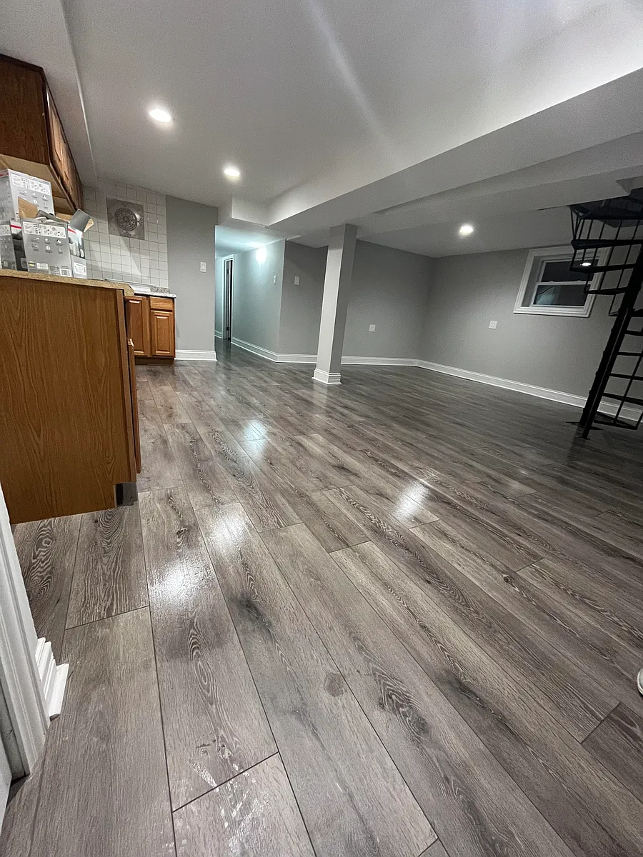 Building Photo - 8018 S South Shore Dr #1