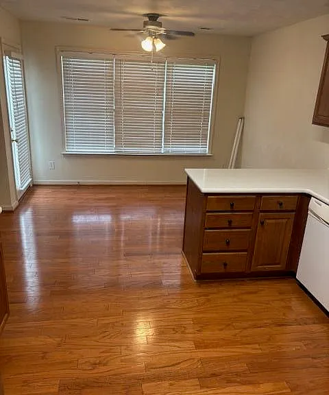 6350 Stonecroft Ct — Photo 8