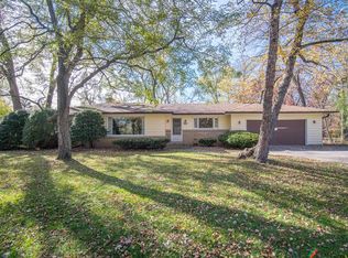 6151 Seneca Trl, Hales Corners, WI 53130