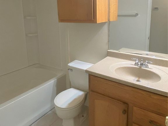 5th image of 715 San Saba Dr
