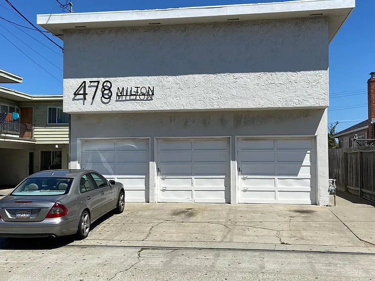 478 Milton Ave — Photo 1