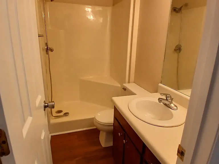 680 Hiwassee Ave NE #4 — Photo 7