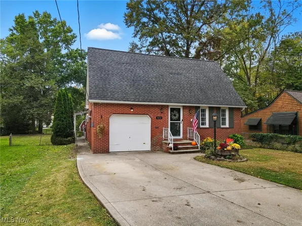 4654 Willoughcroft Rd, Willoughby, OH 44094