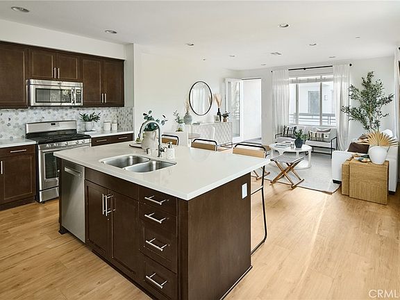 3rd image of 5552 Coral Dr Unit 108