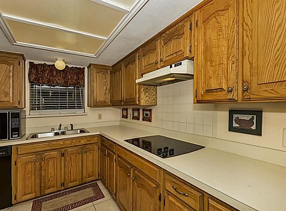 5th image of 601 Kingsbridge Dr