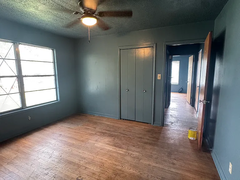 809 Loma St — Photo 17