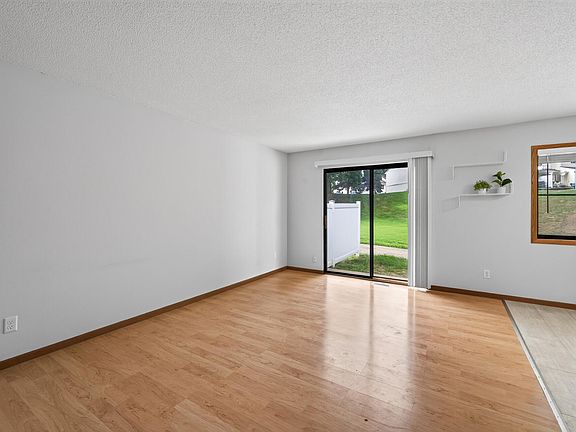 4th image of 3215 Valley Ridge Dr #56