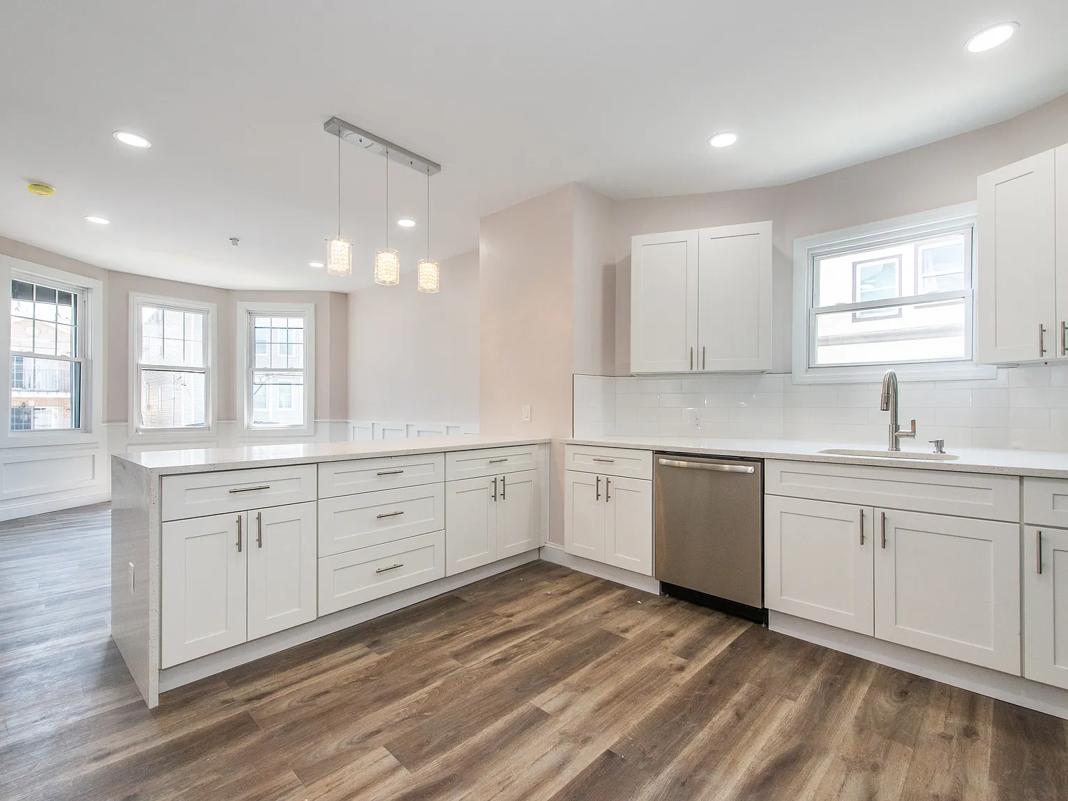 3 bed, $2,600 — Photo 3