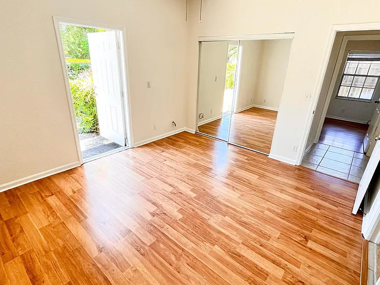 1440 Hawthorne Pl — Photo 11