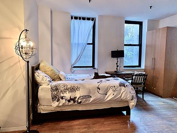 3rd image of 324 Pearl St APT 3G