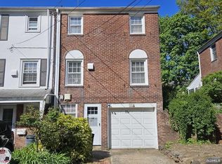 11 Randolph Ter, Fair Lawn, NJ 07410
