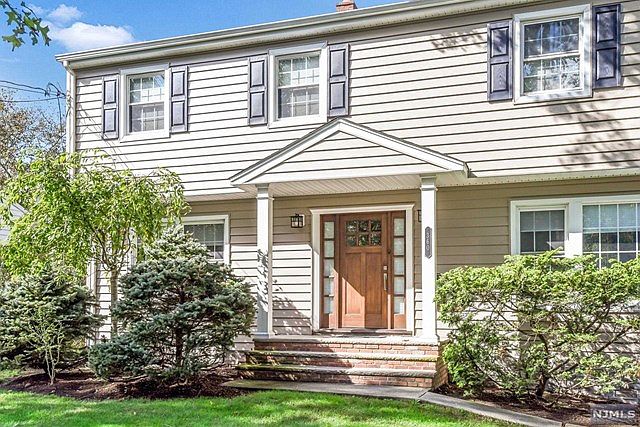 360 Knickerbocker Rd Closter Nj Mls Zillow