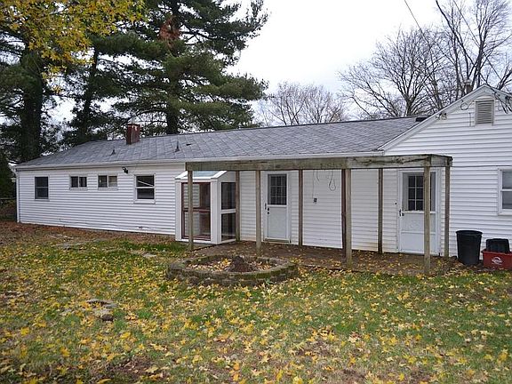 4th image of 364 Pineview Dr