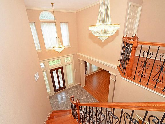 5th image of 3419 Autumn Bend Dr