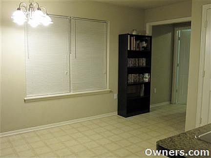 Dinning area and entry to the laundry room