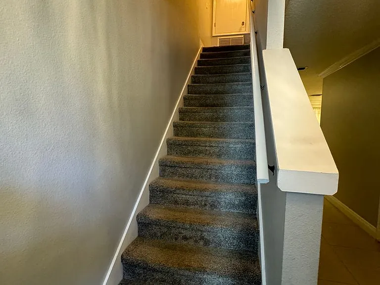 410 Tradition Ln — Photo 8