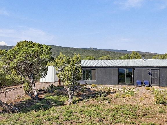 3rd image of 548 Gunsmoke Rd