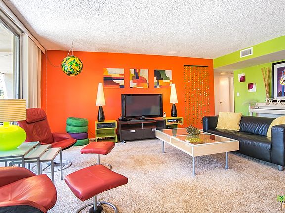 4th image of 243 E Twin Palms Dr