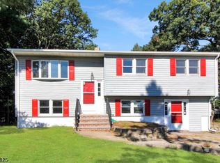32 Musconetcong Ave, Hopatcong, NJ 07843