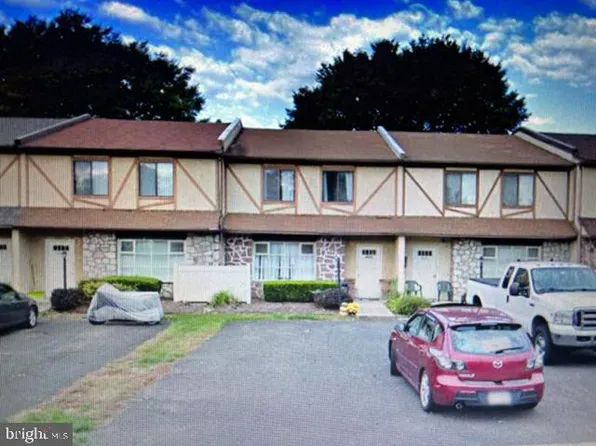 2023 Jason Dr, Huntingdon Valley, PA 19006