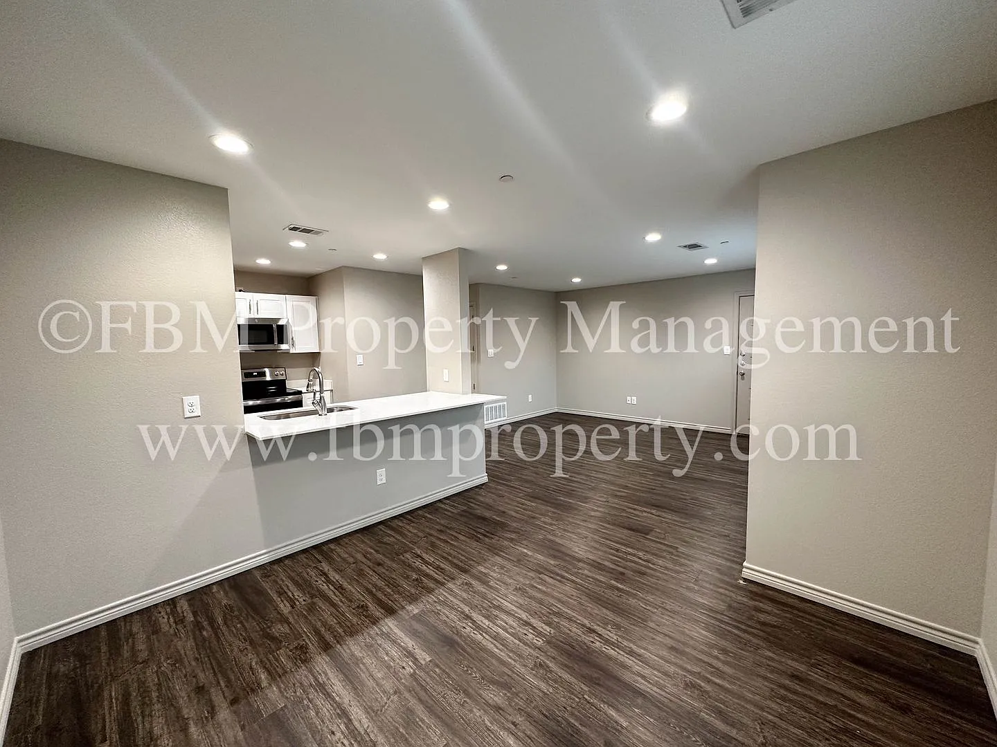 1203 N Clay St — Photo 3
