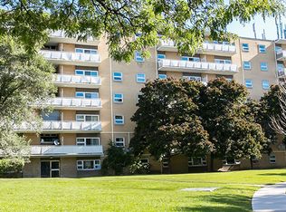 St. Andrews Towers East, Toronto, ON M2L 2J3