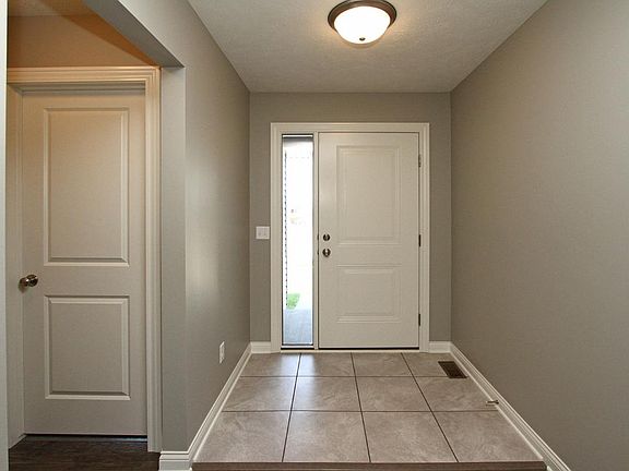 4th image of 9401 Berg Dr