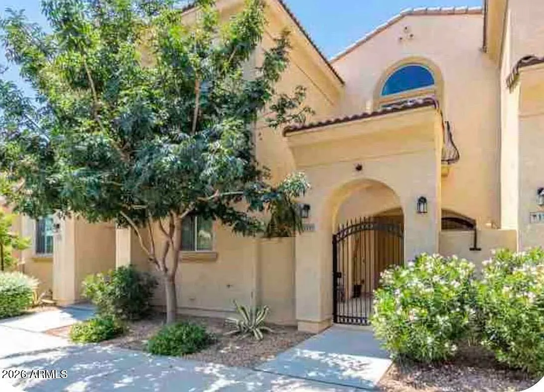 4 bed, 2.5 bath, 2057 sqft, $2,300 — Photo 1