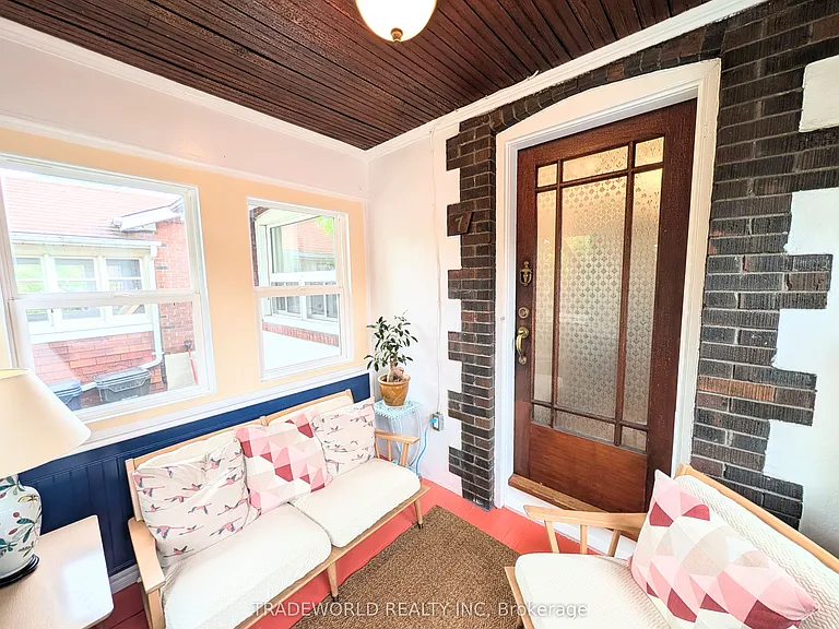 7 Costain Ave — Photo 27