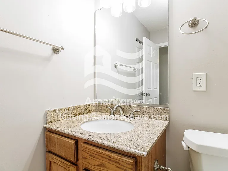 1460_014_bathroom_14.jpg
