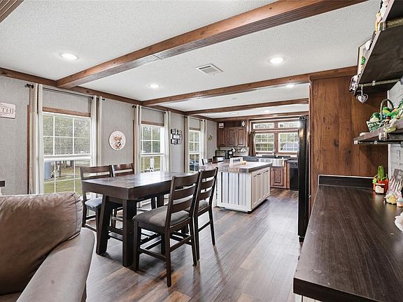 5th image of 710 SW Scout Gln