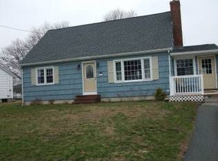 16 Douglas St, Haverhill, MA 01830