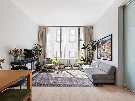 4th image of 60 W 20th St APT 6M