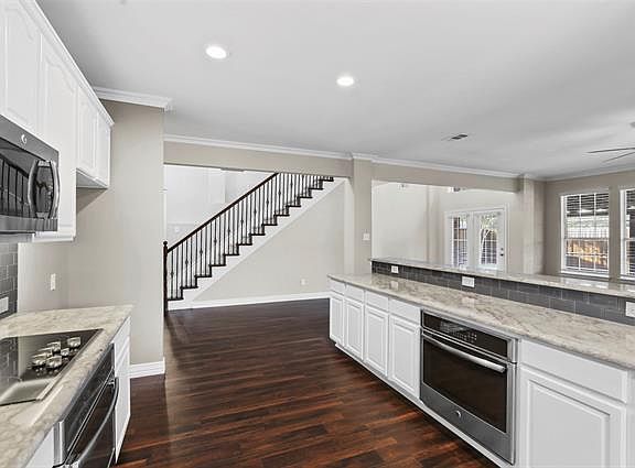 2nd image of 5536 Mountain Valley Dr