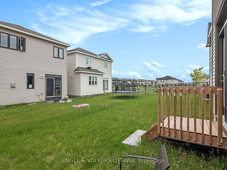 1031 Curraglass Walk — Photo 24
