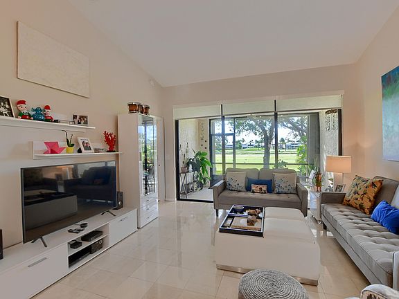 3rd image of 5284 Fairway Woods Dr APT 4311