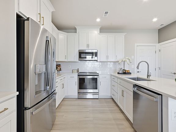 5th image of 17727 Williams Way