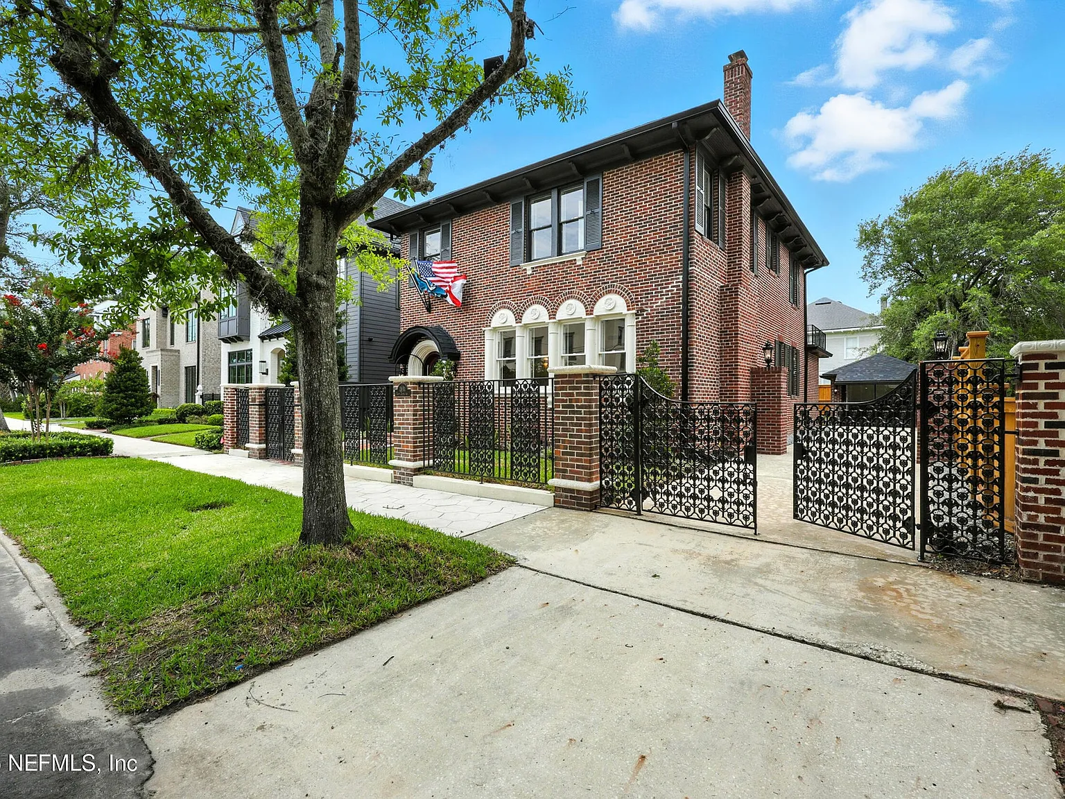 3 bed, 2.5 bath, 3232 sqft, $5,500 — Photo 2