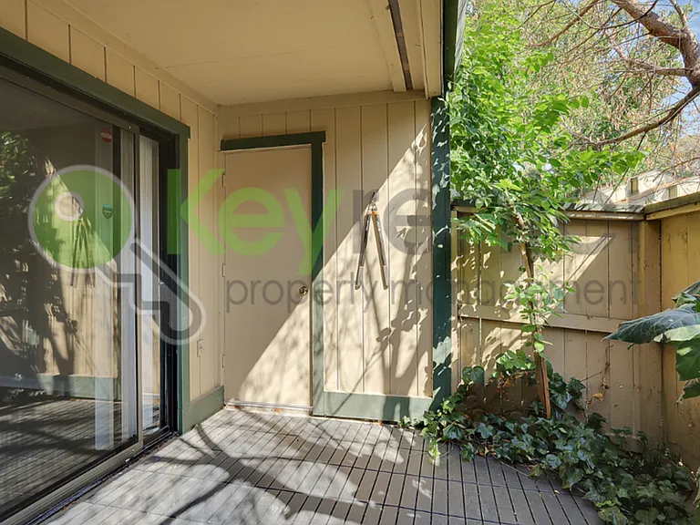 600 Del Verde Cir #7 — Photo 24