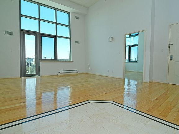 2nd image of 467 Keap St APT 8B
