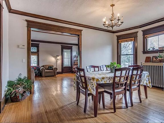 3rd image of 35 Lexington Pkwy N APT 1